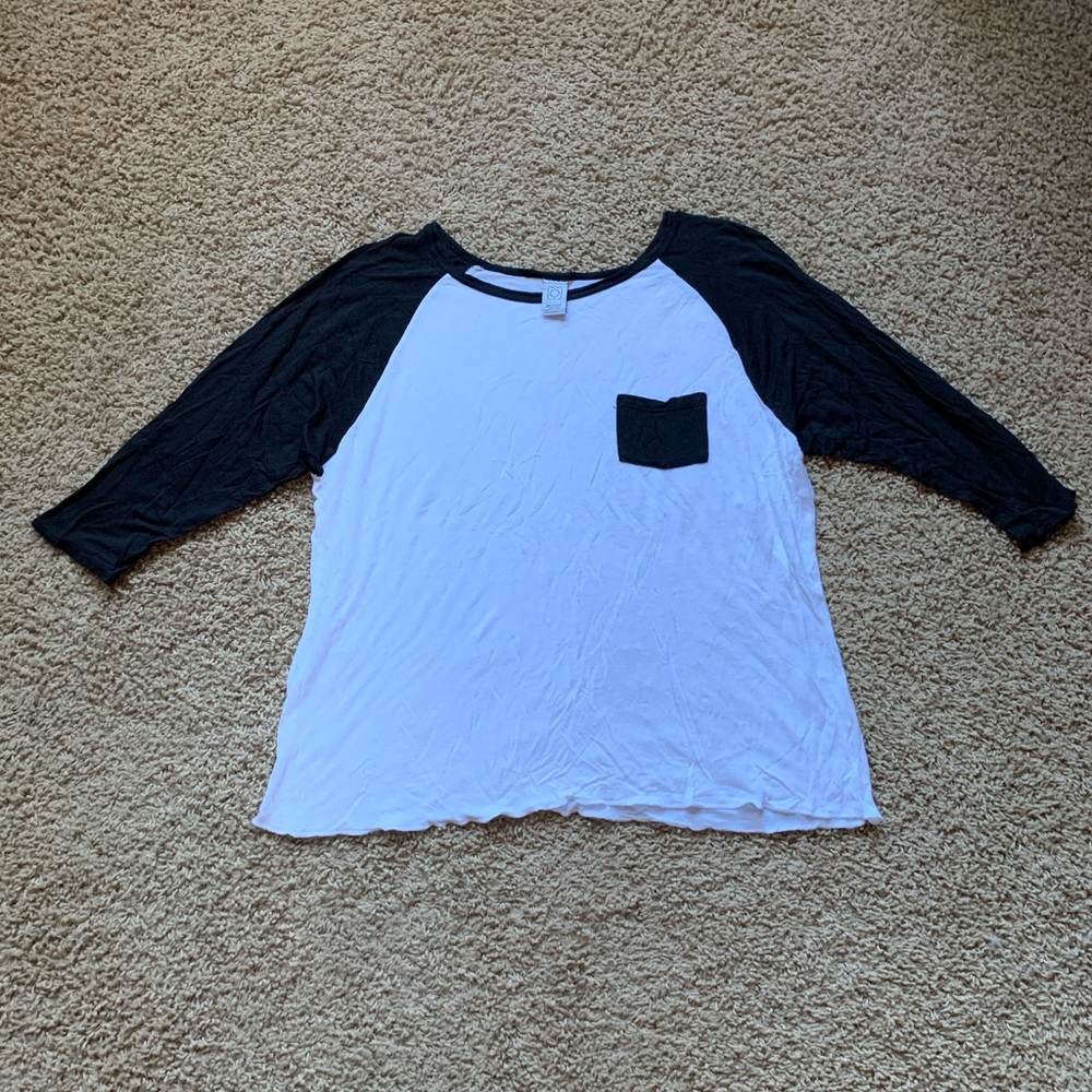 3/4 sleeve t-shirt